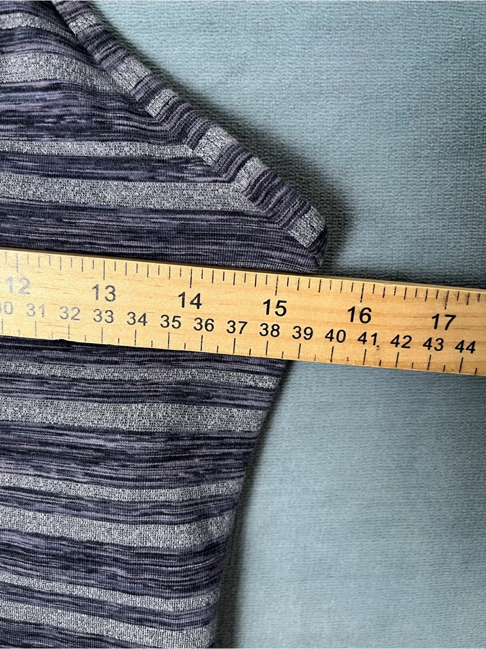 Lululemon Power Y Tank Women’s Size 8 Gray Striped